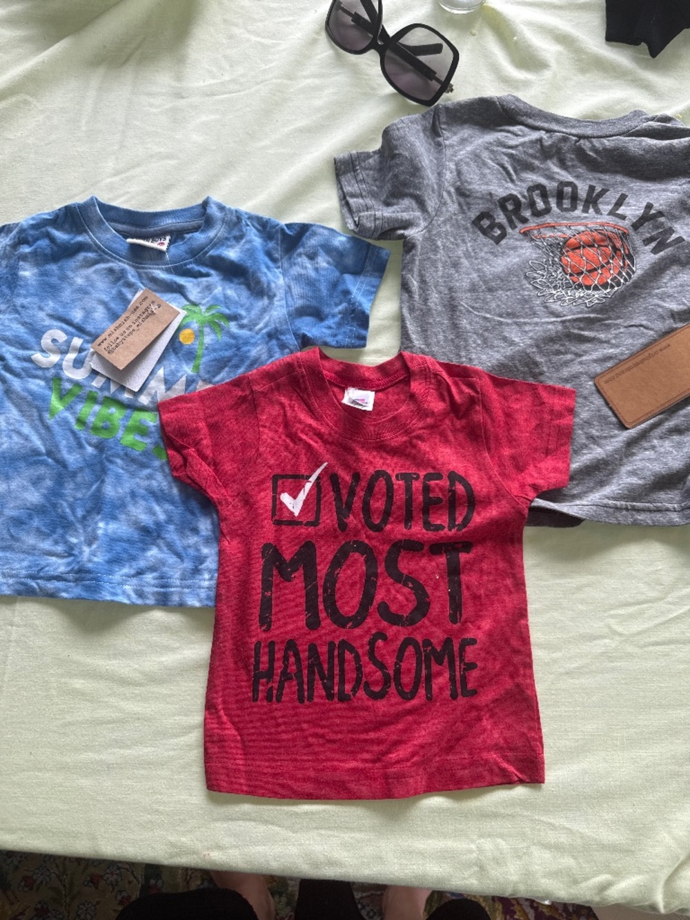 Bundle of 3 shirts